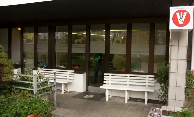 Tierärztliche Praxis am Römerlager Dr. Dr. Axel Holst & Max Holst GbR