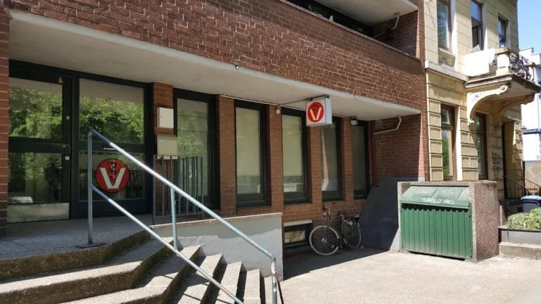 Tierarztpraxis am Millerntor - Karen Voelkel