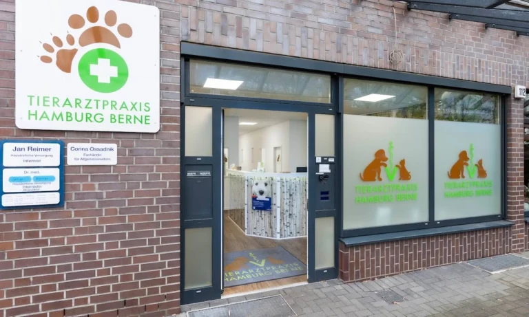 Tierarztpraxis Hamburg Berne - Tierärztin Linda Brüggemann