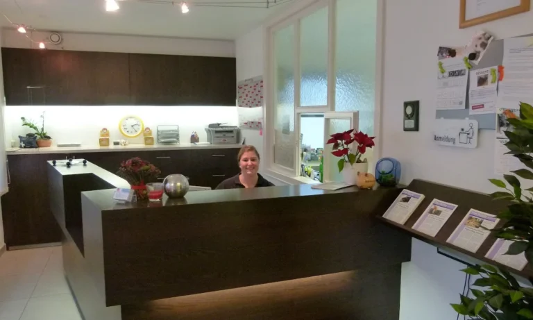 Tierarztpraxis Wolfgang Kahle (Rufbereitschaft 07:00 - 20:00 Uhr)