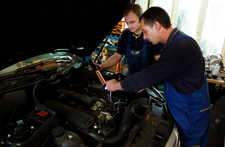 KFZ-Werkstätten Top Reifencenter Elmshorn Pinneberg