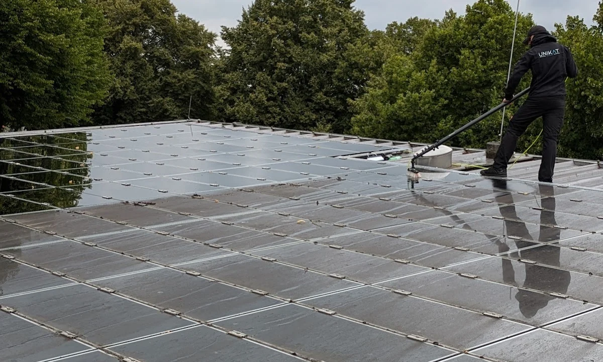 Fensterbauer Unikat Clean | Fensterreinigung & Büroreinigung in Hamburg Hamburg