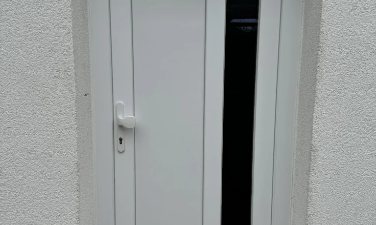 WIR machen BAUELEMENTE - Fenster, Haustür, Rollladen, Fliegengitter - Lübeck